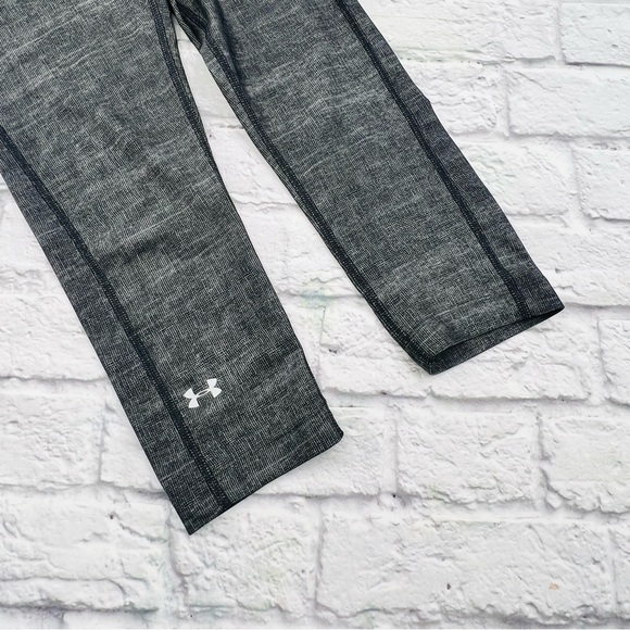 Under Armour Compression Heat Gear Crop Leggings Medium Grey Yoga Athletis Casua - Picture 5 of 9